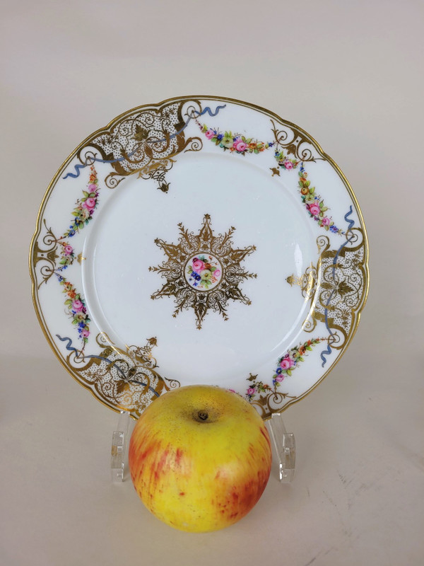  Macé, Sèvres, 12 Assiettes En Porcelaine, XIXème Siècle