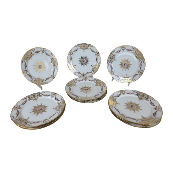  Macé, Sèvres, 12 Assiettes En Porcelaine, XIXème Siècle