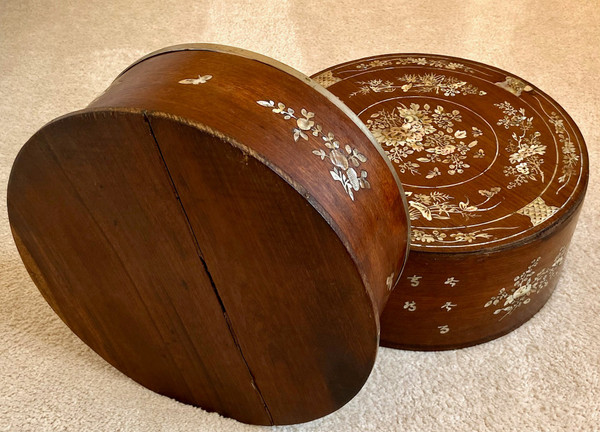 Vietnam, Fin Du XIXème Siècle, Début Du XXème Siècle, Coffret En Bois Marqueté De Nacre.