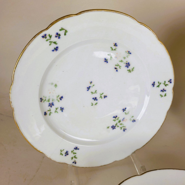 12 Assiettes Modèle  Aux Barbeaux, Nast à Paris, XVIIIème Siècle