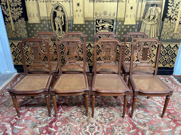 Suite De 8 Chaises De Style Louis XVI « lyre » en cannage