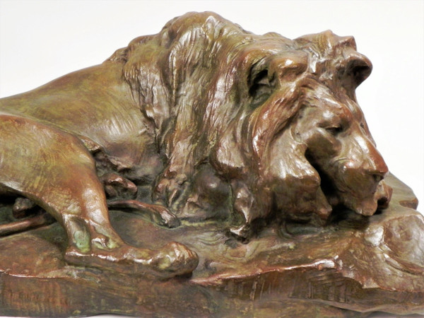 Josuë DUPON (1864-1935) Lying Lion Bronze (ca 1908) 