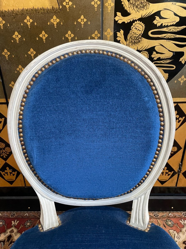 Suite Of 6 Louis XVI Style Medallion Chairs