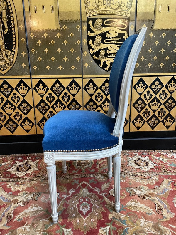Suite Of 6 Louis XVI Style Medallion Chairs