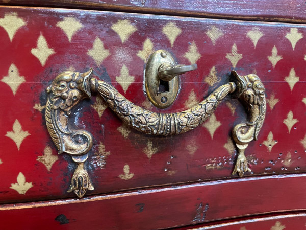 Commode Style Anglaise à Fleurs De Lys