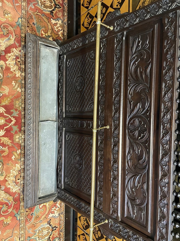 Garderobe - Garderobenständer Im Renaissance-Stil