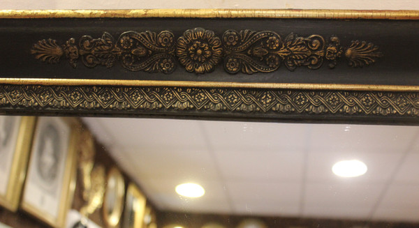 Großer antiker Kaminspiegel, Empire-Form, schwarze und goldene Patina, 113 x 153 cm