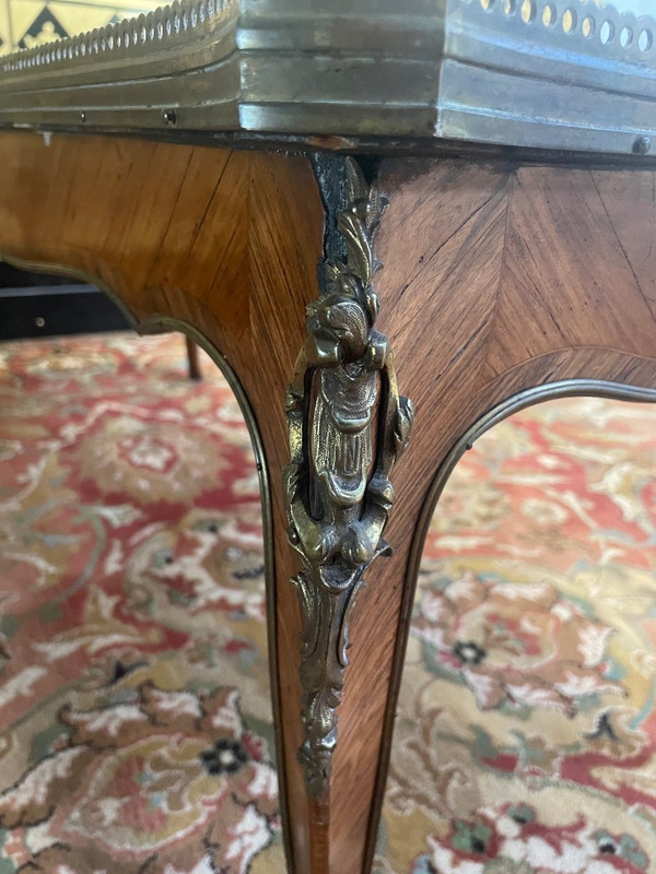 Couchtisch im Louis XV-Stil