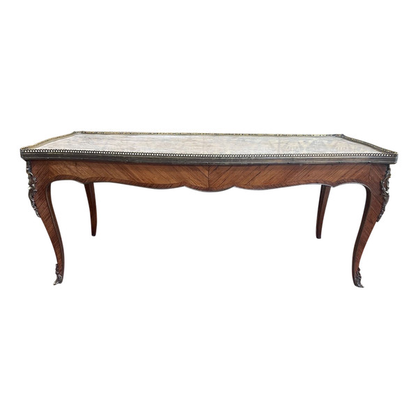 Couchtisch im Louis XV-Stil