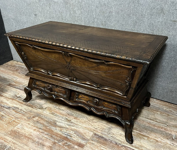 Impastatrice piemontese stile Luigi XV in noce massello circa 1850