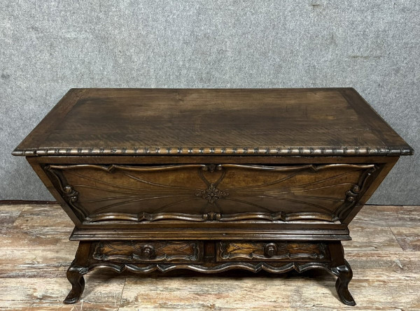 Impastatrice piemontese stile Luigi XV in noce massello circa 1850