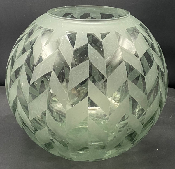GLASS VASE 1930