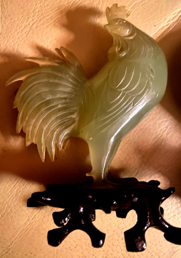 Très belle paire de coqs en jade vert amande sur socle bois  précieux sculpté ajouré Chinois