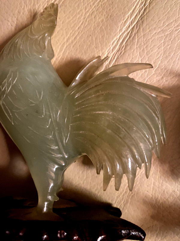 Très belle paire de coqs en jade vert amande sur socle bois  précieux sculpté ajouré Chinois