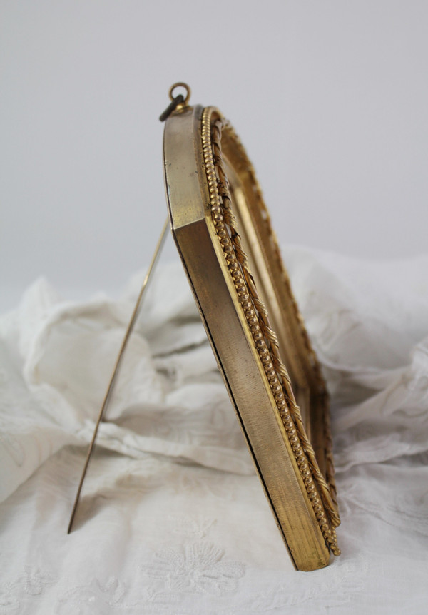 Miniature peinte de Louise Besnard (1816-1879) et cadre en bronze doré Picart