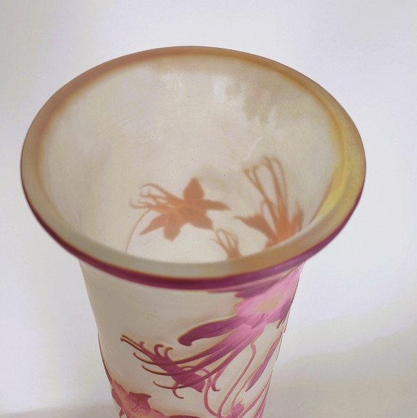 Large Vase With columbines, E Gallé, Art Nouveau