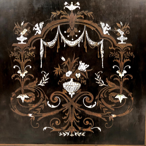 Libreria Napoleone III, legno annerito con intarsi in ottone, avorio e madreperla