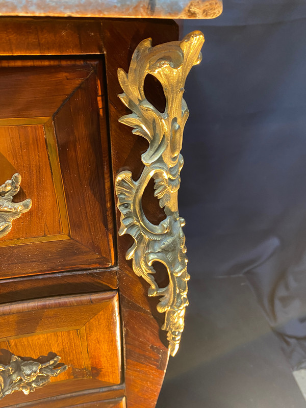 Commode Louis XV d’époque 18e siècle estampillée 
