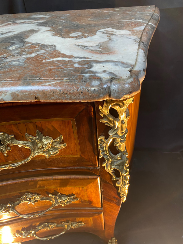 Commode Louis XV d’époque 18e siècle estampillée 