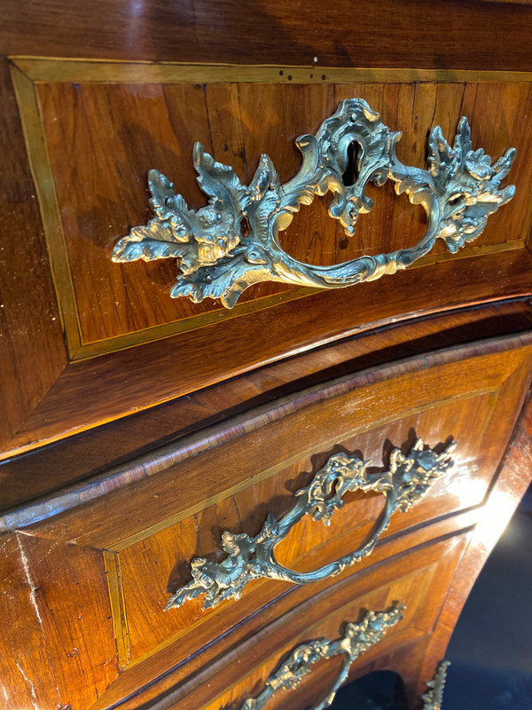 Commode Louis XV d’époque 18e siècle estampillée 