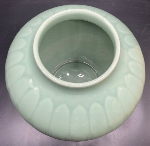 VASE EN PORCELAINE JAPONAIS 