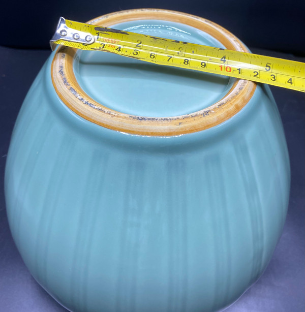 VASE EN PORCELAINE JAPONAIS 