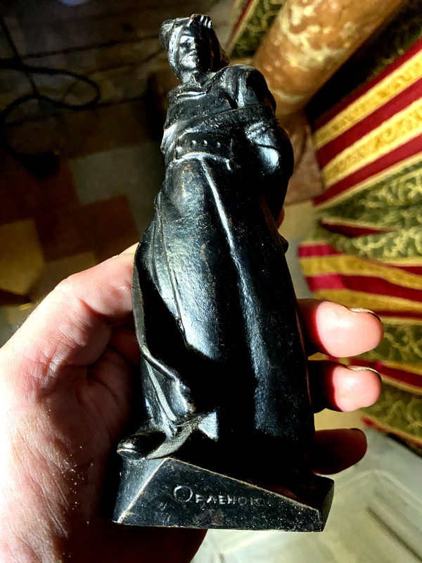 Statuetta "L'Aquila", bronzo patinato, pezzo monumentale inaugurato a Chelyabinsk nell'URSS