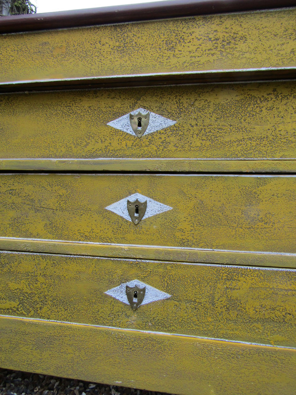 Empire chest of drawers