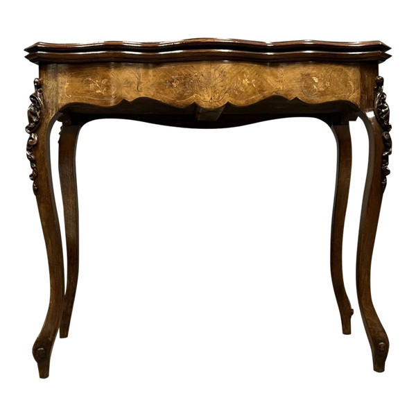 table a jeux style Louis XV en marqueterie vers 1850