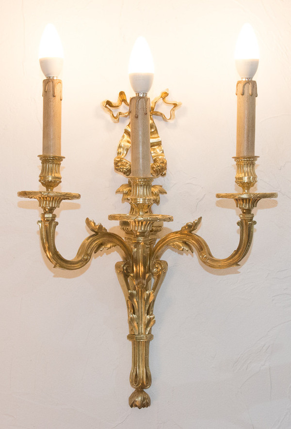 Paire d'Appliques En Bronze Style Louis XVI Circa 1880