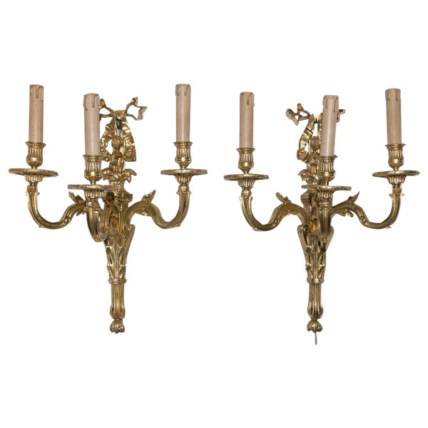 Paire d'Appliques En Bronze Style Louis XVI Circa 1880