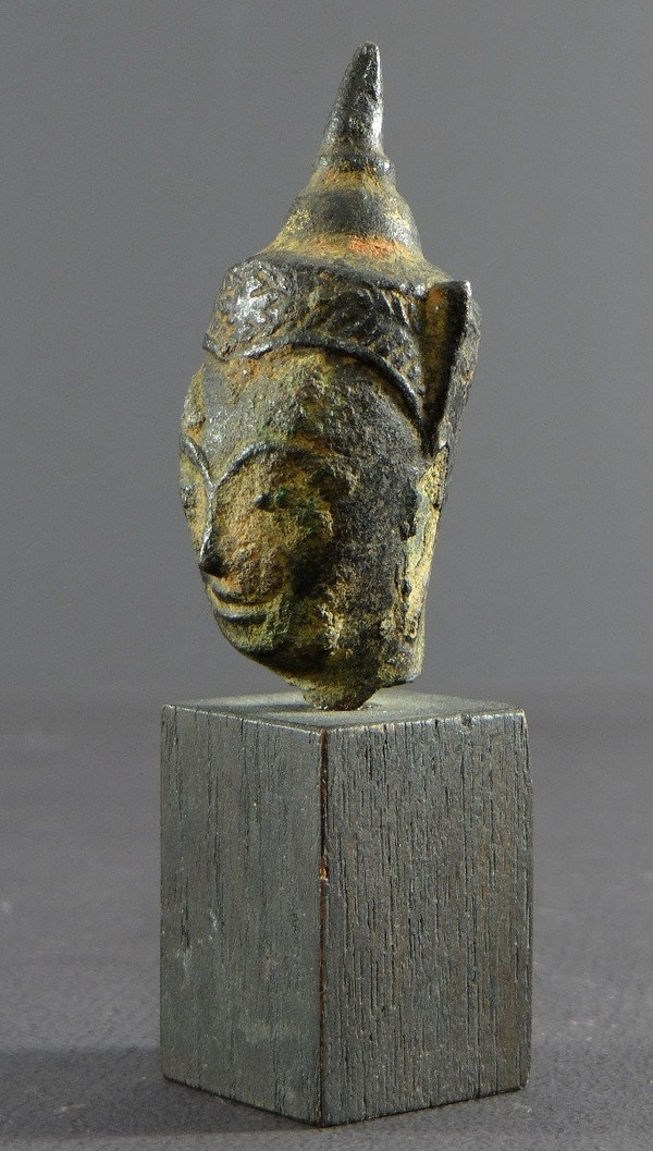 Thailand, 19. Jahrhundert oder früher, Buddha-Kopf aus Bronze Ayutthaya-Stil.