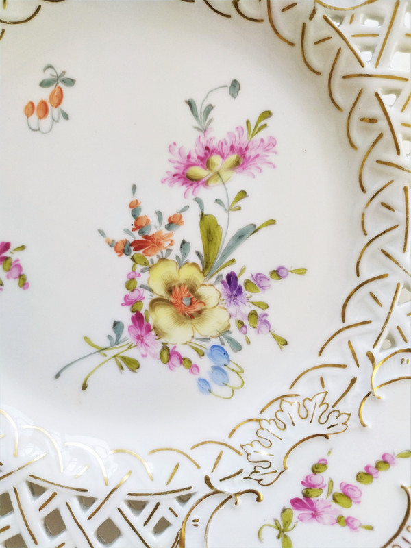 Hand Painted Plate Saxe Hermann Ohme Porcelain 19th c 