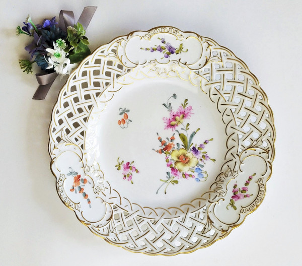 Hand Painted Plate Saxe Hermann Ohme Porcelain 19th c 