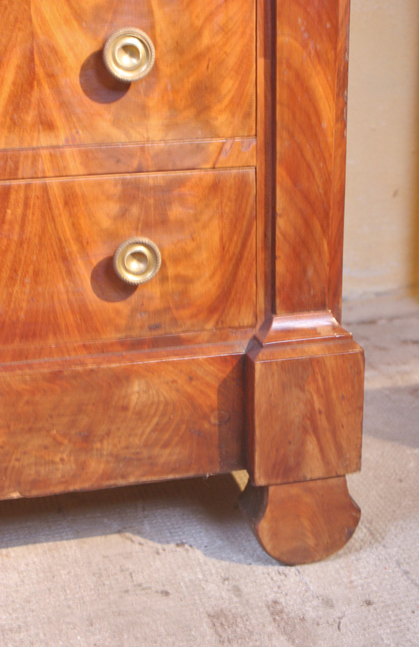 Restauro della segreteria a Walnut