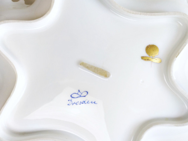 Obstschale aus bemaltem Dresdner Porzellan