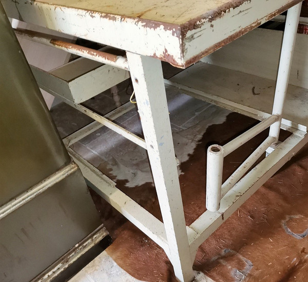 Très beau casier de tri de la Poste a 16 cases industriel