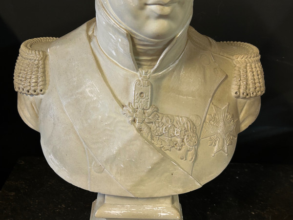 Grande busto in gesso di Carlo X in uniforme militare Fine XIX secolo