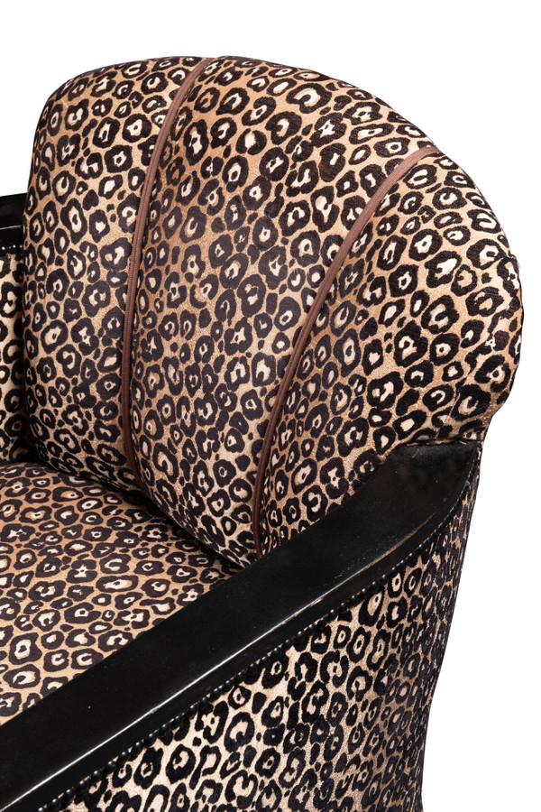 Poltrona imbottita con stampa leopardata, metà del XX secolo