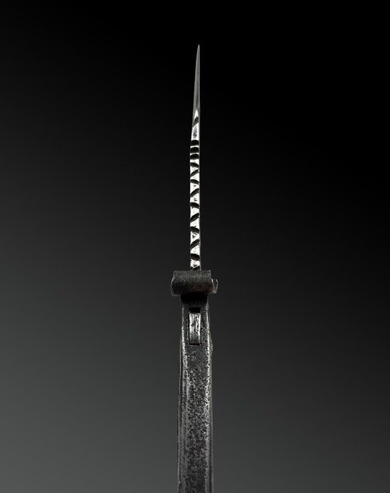 MODERN FOLDING KNIFE