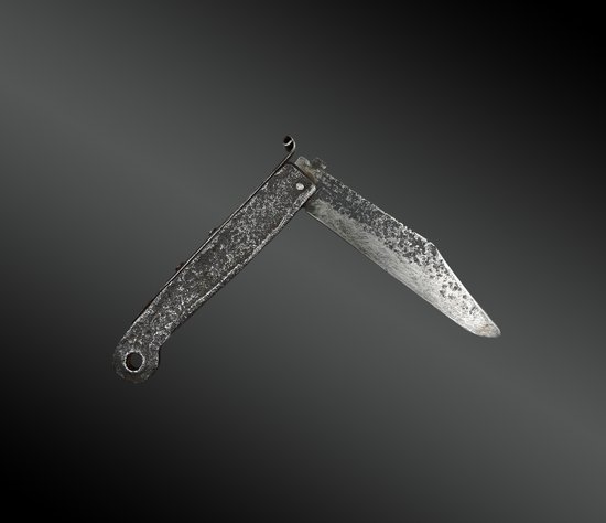 MODERN FOLDING KNIFE