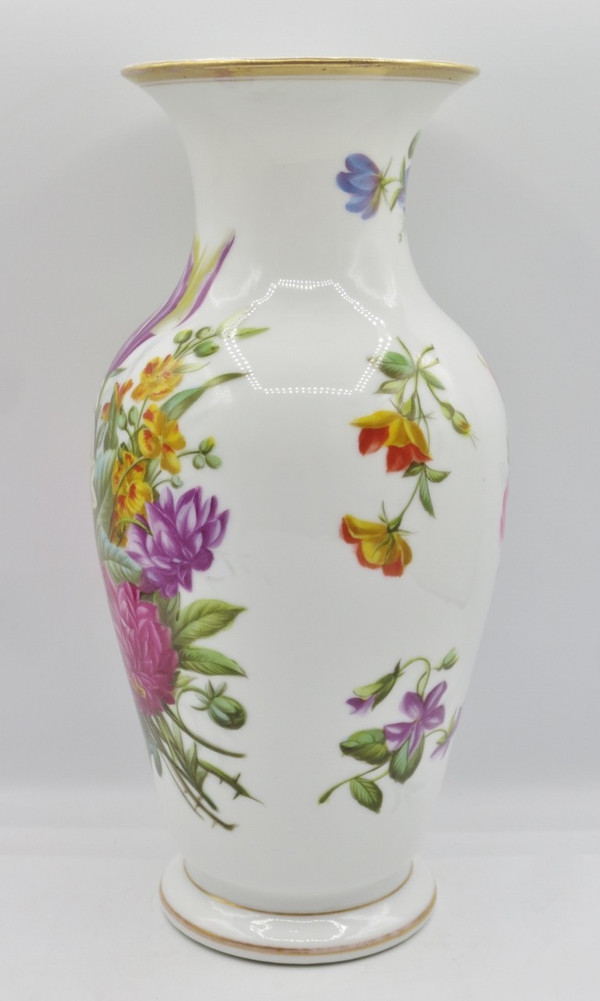 Vase aus Porzellan, Restaurationszeit.  