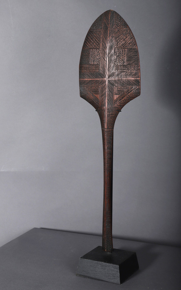 Dance paddle - Fiji