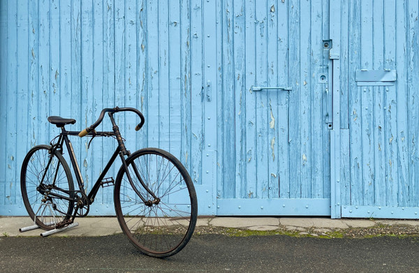 Antikes Belle-Époque-Fahrrad (1871 - 1914)