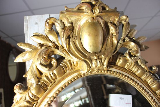 Miroir ancien ovale Napoléon III se style Louis XV doré