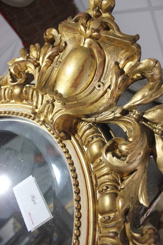 Miroir ancien ovale Napoléon III se style Louis XV doré