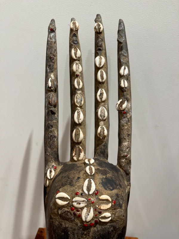 “Ntomo” mask with four teeth - Bamana population, Mali