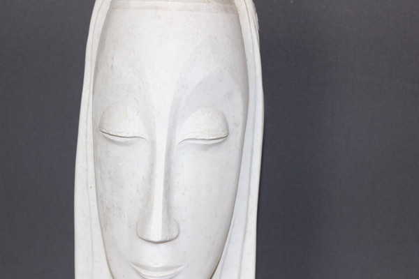Sculpture Art Déco En Plâtre Représentant Une Tête De Femme Dans Le Goût De Gustave Miklos 