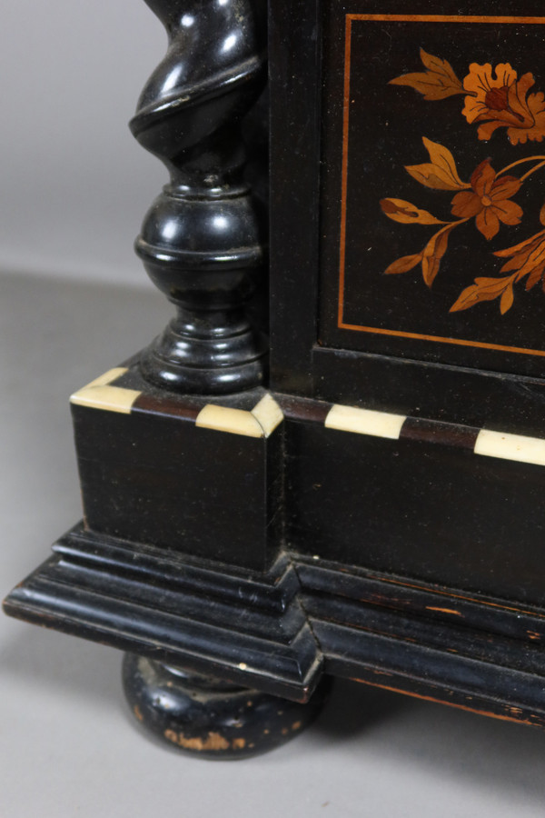 Sekretär Napoleons III. mit Intarsien
