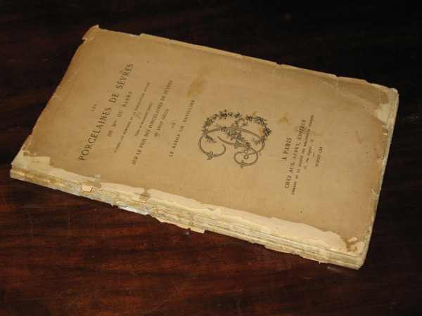 Les porcelaines de Sèvres de Mme du Barry Les mémoires de la manufacture par C. Davillier